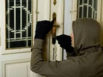 Προφυλακίστηκαν για τις κλοπές στην Καρδαμύλη