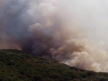 Απειλεί την Αρχαία Μεσσήνη η φωτιά
