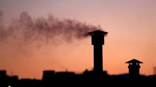 Νέφος αιθαλομίχλης σκέπασε την Τρίπολη