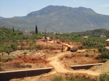 Μέσα στο καλοκαίρι πιο εντατικές εργασίες: Ανεβαίνει ο ρυθμός των έργων στον περιφερειακό (φωτογραφίες)