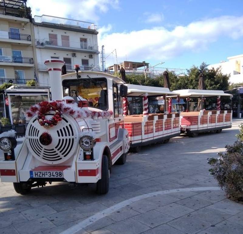 Βόλτες με το Χριστουγεννιάτικο τρενάκι στην Τριφυλία