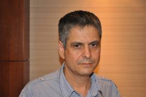 Μπεχράκης: "Να καταργηθεί η εξέδρα των επισήμων στην παρέλαση"