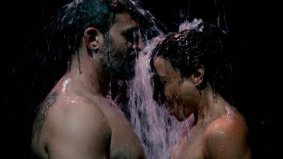 Συνεχίζεται η παράσταση "Τα παιδιά ενός κατώτερου Θεού"