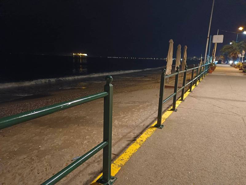 Ανοίγματα στα κιγκλιδώματα