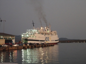 Το &quot;Βιντσέντζος Κορνάρος&quot; κρατάει δυνατή τη σύνδεση - Ικανοποιητική η κίνηση στο Καλαμάτα - Κρήτη