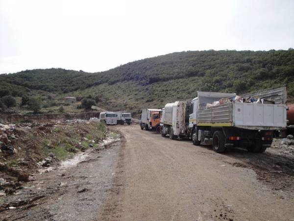 Ανησυχία για τα σκουπίδια στη Μαραθόλακκα