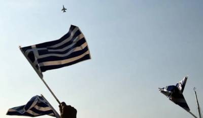 Τρίκαλα: Άρπαξε τον καθηγητή από τον λαιμό γιατί δεν έκανε σημαιοφόρο την κόρη του