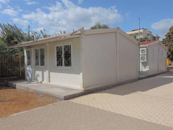 Λυόμενες αίθουσες στο 8ο Δημοτικό Σχολείο στο Νησάκι