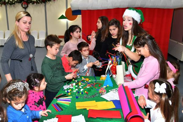 Καλαμάτα: H γιορτή για τα παιδιά των εργαζομένων στην καπνοβιομηχανία "Καρέλια" (φωτογραφίες)