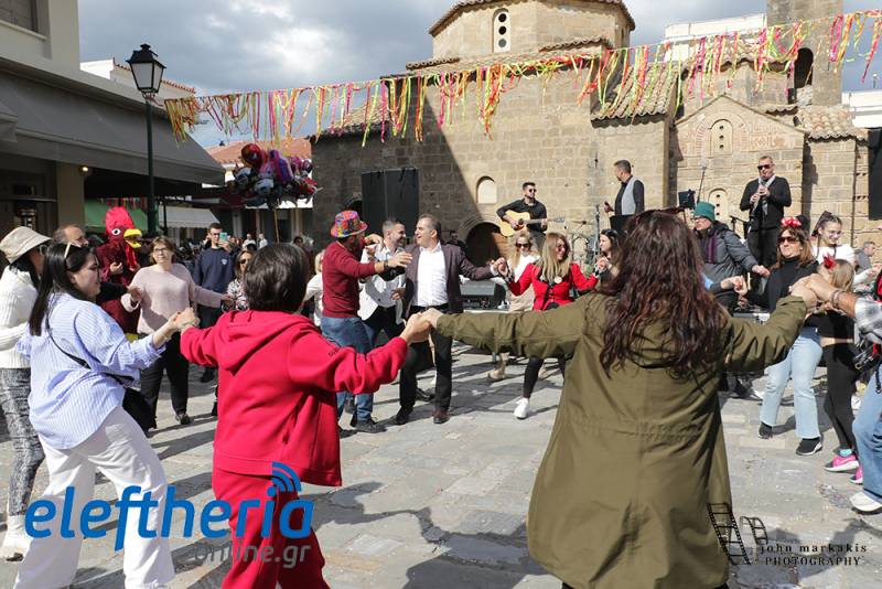 Τσικνοπέμπτη στην Καλαμάτα - Μια ώρα νωρίτερα η εκδήλωση στην πλατεία Αγίων Αποστόλων