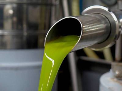 Ανησυχούν για την τιμή έμποροι και παραγωγοί: Μείωση εξαγωγών ελαιολάδου το 2024
