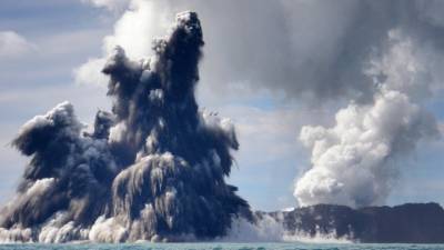 Εκρηξη υποθαλάσσιου ηφαιστείου στην Τόνγκα - Προειδοποιήσεις για τσουνάμι σε νησιά του Ειρηνικού