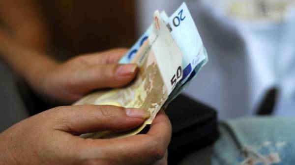 Δόσεις, φόροι, δόση … μας την έχει δώσει!