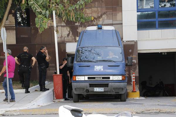 Υπόθεση διακίνησης ναρκωτικών: 8 απολογήθηκαν, ένας προφυλακίστηκε