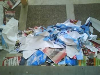 Απειλή προστίμων για την αφισορύπανση στην Καλαμάτα