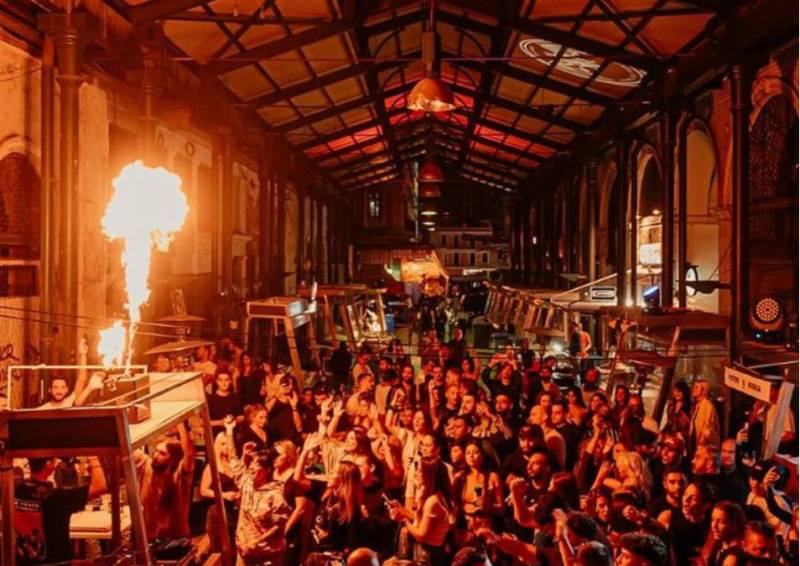 Σymposio Festival: H Βαρβάκειος θα πλημμυρίσει γεύση, μουσική και τέχνη