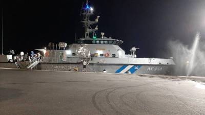 Στο λιμάνι της Καλαμάτας οι 81 μετανάστες που διασώθηκαν ανοιχτά της Σαπιέντζας