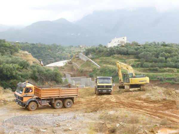 Ξεκίνησαν εργασίες στον περιφερειακό της Καλαμάτας (βίντεο)