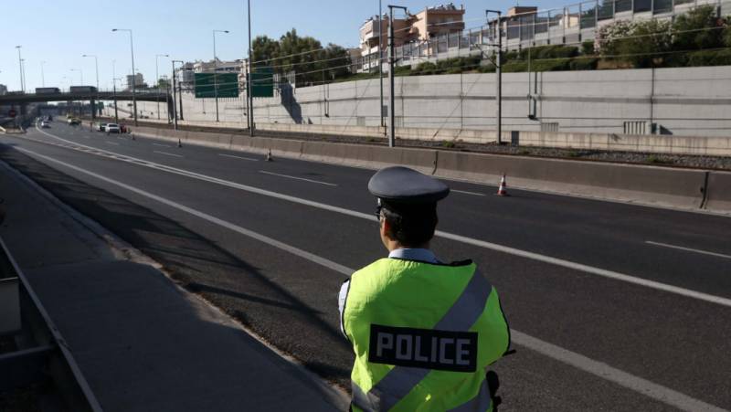 Αττική Οδός: 56χρονος κινούνταν όπισθεν στη λωρίδα έκτακτης ανάγκης για 1,5 χιλιόμετρο!