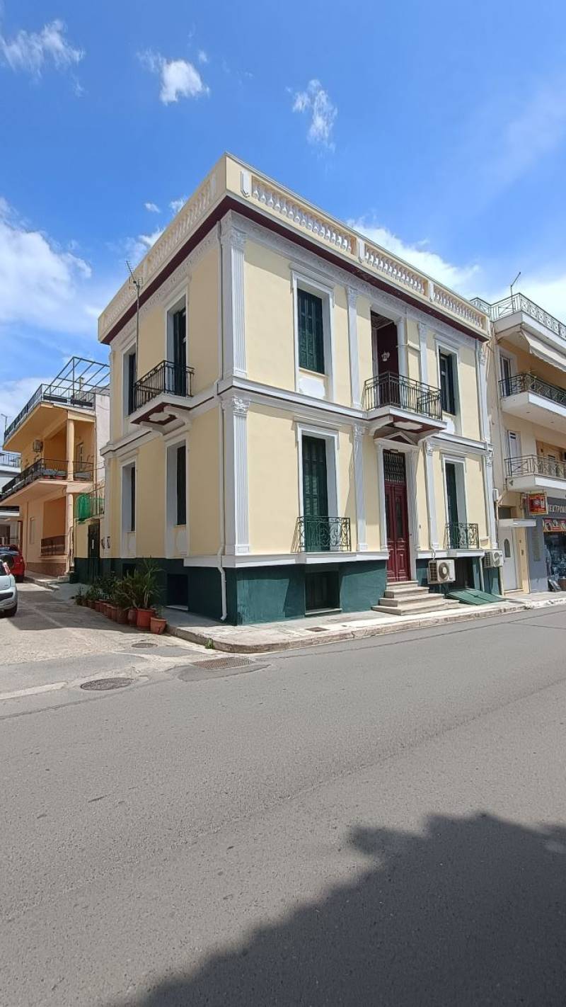 Ρεαλιστικές λύσεις για το στεγαστικό πρόβλημα της Καλαμάτας