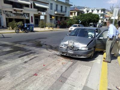 Σύγκρουση οχημάτων σε διαστάυρωση της Καλαμάτας