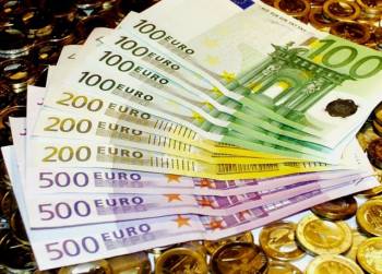 Η κρίση στην Κριμαία ως ευκαιρία για νέα... δανεικά