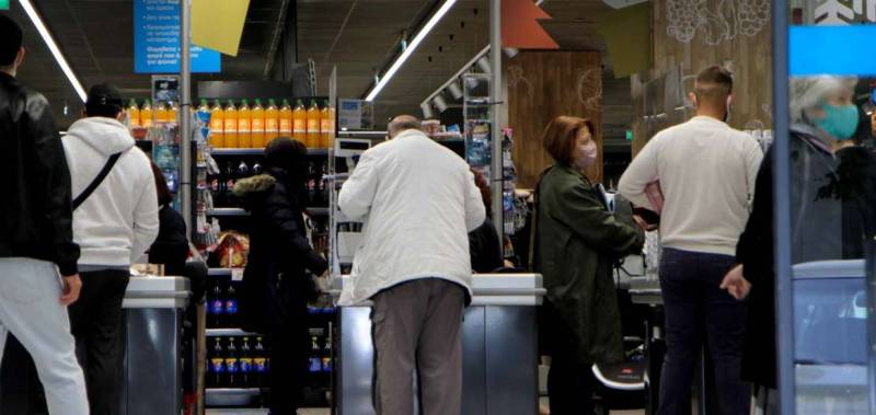 Σούπερ μάρκετ: Ελλείψεις και ανατιμήσεις σε βασικά προϊόντα της αγοράς