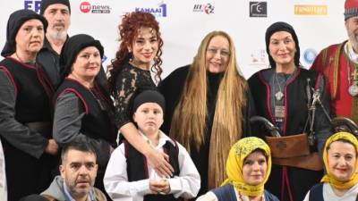 Η Ένωση Απανταχού Μανιατών τίμησε τη Μαρίζα Κωχ και τον Παν. Γιαννάκη