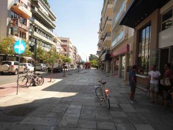 Ιστορίες τραπεζοκαθισμάτων: Οχι άλλα στην πλατεία, νέα στην Αριστομένους