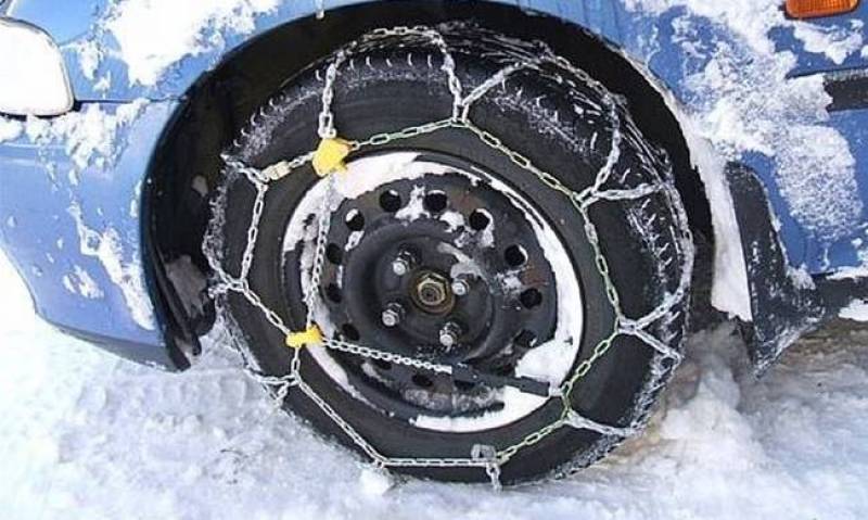 Με αντιολισθητικές αλυσίδες η κυκλοφορία στον Ταΰγετο: Προβλήματα στην κυκλοφορία σε Αρκαδία, Κορινθία και Αιτωλοακαρνανία