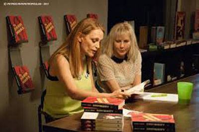 Η Σώτη Τριανταφύλλου “ανακρίνει” τη Ζέφη Κόλια