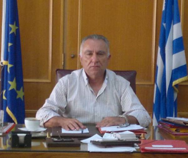 Παραιτήθηκε ο Αλευράς με επίθεση κατά Τατούλη