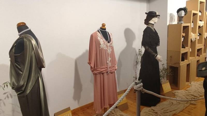 Έκθεση για τη γυναικεία ενδυμασία από τον 19ο αιώνα έως και σήμερα