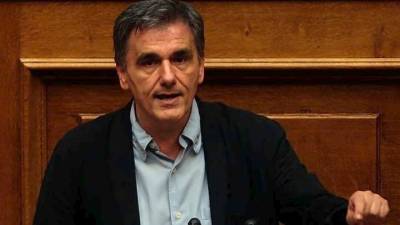 Ευ. Τσακαλώτος: Το εισόδημα της μεσαίας τάξης αυξήθηκε στη διετία 2015-2016