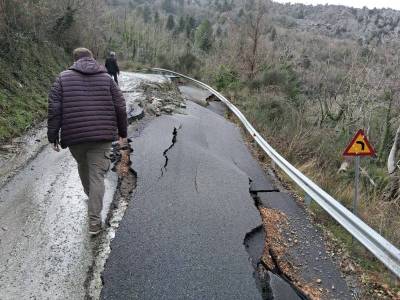 Δήμος Καλαμάτας: Διενέργεια αυτοψιών από κλιμάκιο της ΔΑΕΦΚ εξαιτίας των κατολισθήσεων - Παρατείνεται η κήρυξη σε κατάσταση έκτακτης ανάγκης