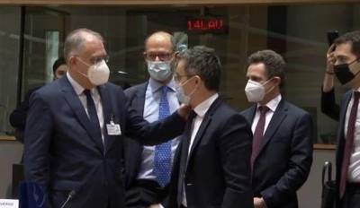 Θεοδωρικάκος: Οριζόντιες κυρώσεις σε περιπτώσεις εργαλειοποίησης μεταναστών