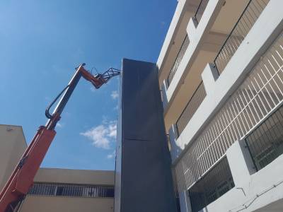 Καλαμάτα: Ξεκίνησε η τοποθέτηση πυρίμαχου πάνελ στο ασανσέρ 1ου -2ου ΕΠΑΛ