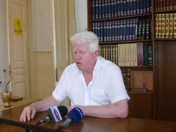 Γόντικας κατά Τατούλη για τη βίλα στο Βασιλίτσι