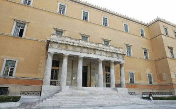 Συνδικαλιστές αστυνομικοί "κυνηγούσαν" βουλευτές