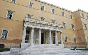 Συνδικαλιστές αστυνομικοί "κυνηγούσαν" βουλευτές