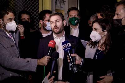 Εκλογές ΚΙΝΑΛ: Η πρώτη δήλωση του νέου προέδρου Νίκου Ανδρουλάκη (βίντεο)