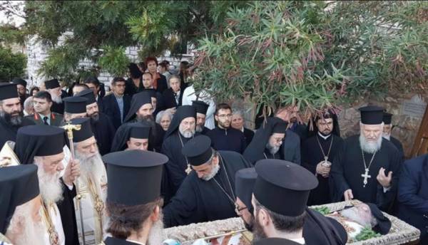 Η Μάνη αποχαιρέτησε τον ποιμενάρχη της