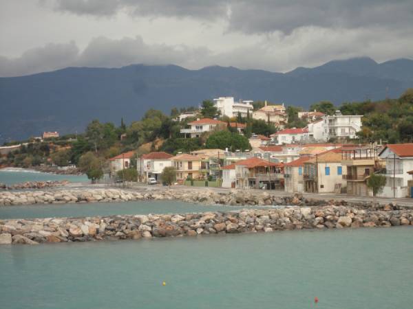 Αμμος και πέτρες από τη Σάνταβα για τα έργα προστασίας ακτών