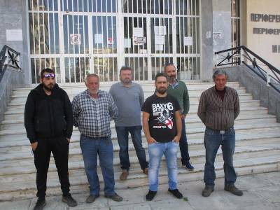 Μεσσηνία: Διαμαρτυρία στο Διοικητήριο για την τιμή της πατάτας (βίντεο)