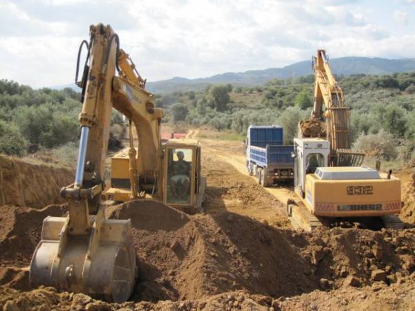 2 εκ. ευρώ ζητάει τράπεζα για το δρόμο Σκούρα-Πυρί