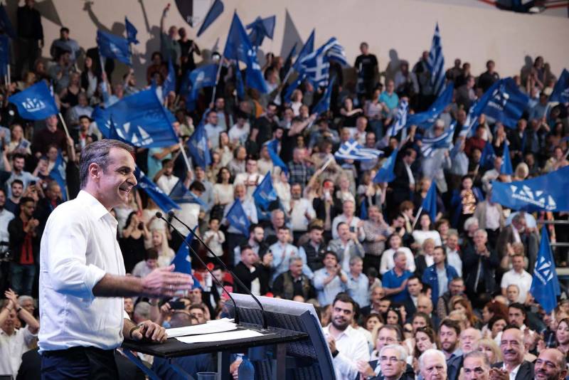 Μητσοτάκης από την Πάτρα: "Η επιλογή είναι ξεκάθαρη: Ή με την ΝΔ, ή με την κυβέρνηση της αποτυχίας"