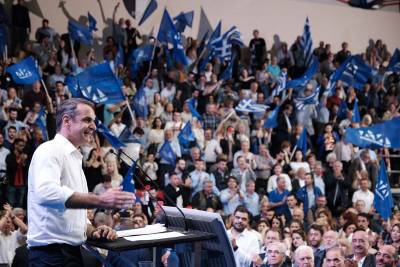 Μητσοτάκης από την Πάτρα: "Η επιλογή είναι ξεκάθαρη: Ή με την ΝΔ, ή με την κυβέρνηση της αποτυχίας"