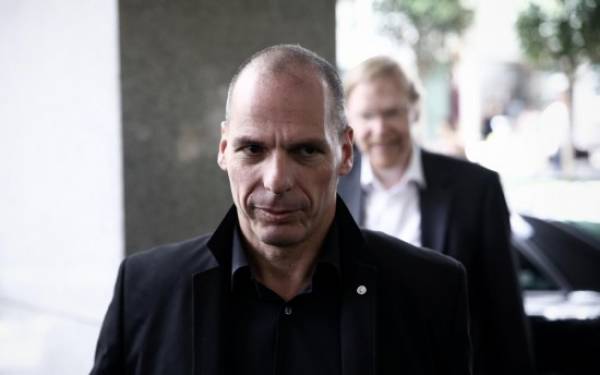 Ο Βαρουφάκης είπε στους αντιεξουσιαστές πως σε μια εβδομάδα θα τον έχουν διώξει απ' την κυβέρνηση