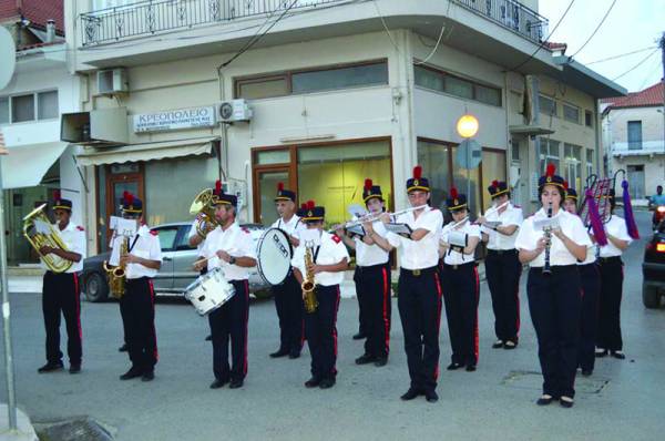 Πλημμύρισαν μελωδίες οι δρόμοι των Γαργαλιάνων