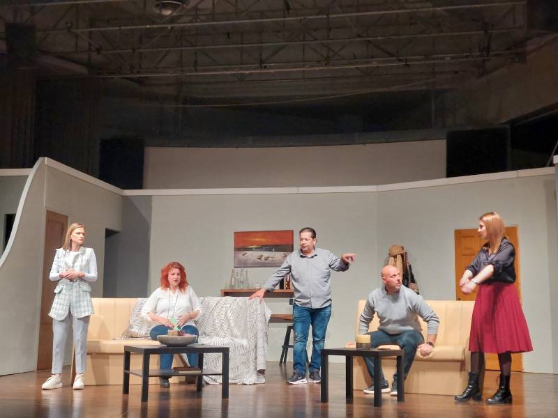 Ξεκαρδιστική η κωμωδία που παρουσίασε ο Πολιτιστικός Σύλλογος Μουζακίου